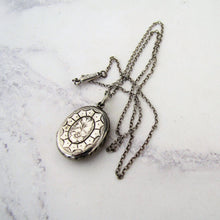 Cargar imagen en el visor de la galería, Victorian Silver Locket Necklace, Engraved Forget Me Nots, Irish Harp - MercyMadge