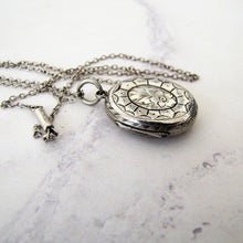 Cargar imagen en el visor de la galería, Victorian Silver Locket Necklace, Engraved Forget Me Nots, Irish Harp - MercyMadge