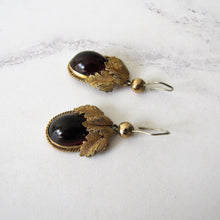 Charger l'image dans la galerie, Georgian Pinchbeck Garnet Paste Earrings - MercyMadge