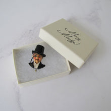 Charger l'image dans la galerie, 1930s Novelty Brooch, Rare Coro Fur Clip, Charlie McCarthy Mechanical Pin. - MercyMadge