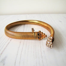 Charger l'image dans la galerie, Art Deco Gold Paste Diamond Snake Necklace. Egyptian Revival Stylized Two Head Snake Choker. 1930s Omega Chain Dog Collar Necklace.