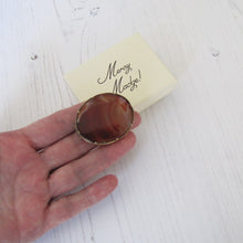 Charger l'image dans la galerie, Antique Scottish Banded Banded Agate Brooch. Edwardian Rolled Gold Oval Carnelian Brooch. Antique Scottish Pebble Jewellery