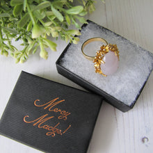 Cargar imagen en el visor de la galería, Vintage 18ct Gold & Jade Ring. 20 Carat Lavender Jade Cocktail Ring. 1970s Modernist Floral Statement Ring, Size US 8-1/2, UK Q-1/2, EU 58