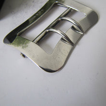Carica l'immagine nel visualizzatore di Gallery, Antique Arts & Crafts Silver Buckle, Grey and Co. London, 1906. Large Sterling Silver Edwardian Dress Buckle. Antique Nurses Buckle