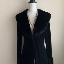 Charger l'image dans la galerie, Vintage 1960s Miriam Haskell Gold Coin Pendant Necklace, Emperor Wilhelm & Maria Theresa Thaler Coins