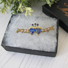 Cargar imagen en el visor de la galería, Antique 9ct Gold and Blue Iolite Sweetheart Brooch. Victorian Luckenbooth Heart Love Token Wedding Brooch.