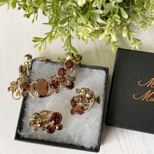 Carica l'immagine nel visualizzatore di Gallery, Vintage 1960s Juliana Bracelet and Earring Set. Delizza and Elster (D&E) Crystal Rhinestone Jewelry Set