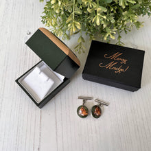 Carica l'immagine nel visualizzatore di Gallery, Vintage Sterling Silver & Hand Painted Enamel Fox Head Cufflinks. Equestrian Fox Hunting Jewellery. Vintage Jewellery Gift