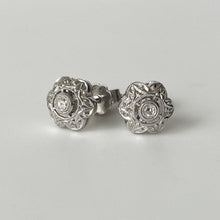 Cargar imagen en el visor de la galería, Antique Platinum & Diamond Stud Earrings. 1920s Art Deco Diamond Solitaire Flower Earrings with Antique Box