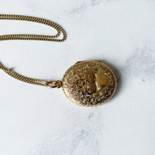 Cargar imagen en el visor de la galería, Antique Victorian 15ct Gold Engraved Forget-me-Not Flower & Cross Locket. Double Sided Solid Gold Mourning Locket