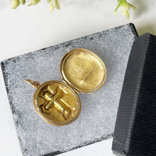 Cargar imagen en el visor de la galería, Antique Victorian 15ct Gold Engraved Forget-me-Not Flower & Cross Locket. Double Sided Solid Gold Mourning Locket