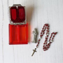 Cargar imagen en el visor de la galería, Antique Czech Red Glass Pocket Shrine With Rosary & Sacred Heart Jesus Statue. Vatican Double Window Devotional Catholic Miniature Shrine