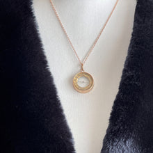 Cargar imagen en el visor de la galería, Antique Victorian 9ct Gold Compass Pendant Fob.