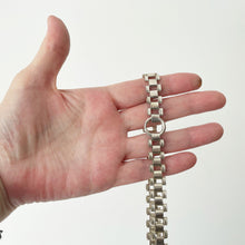 Cargar imagen en el visor de la galería, Antique Victorian Silver Book Chain Necklace. Aesthetic Sterling Silver Collar Necklace For Large Antique Lockets.