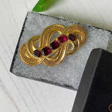 Charger l'image dans la galerie, Antique Pinchbeck Gold & Ruby Paste Pendant Brooch. Georgian/Victorian Etruscan Revival Pendant. Gordian Knot/Ouroboros Eternity Brooch