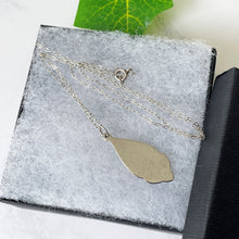 Cargar imagen en el visor de la galería, Art Nouveau Silver Abalone Shell Pendant Necklace. Antique Sterling Silver Arts & Crafts Necklace Pendant On Chain. Edwardian Necklace