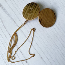 Cargar imagen en el visor de la galería, Antique 9ct Gold Locket & Chain. Edwardian/Art Deco Guilloche Engraved Round Locket On Belcher Chain