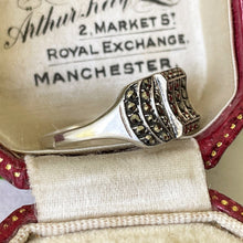 Cargar imagen en el visor de la galería, Art Deco 835 Silver Pave Set Marcasite Ring. 1930s Geometric Concave Band Style Ring. Vintage Cocktail Ring, Germany. Size 6 US/M UK/52 EU