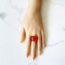 Cargar imagen en el visor de la galería, Vintage Scottish Carnelian Dome Band Ring. 1970s Carved Natural Orange Red Banded Agate Statement Ring. Wide, Unisex Size UK T/US 9 3/4.