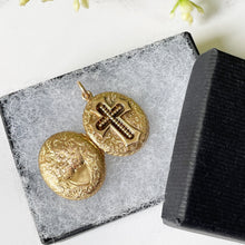 Cargar imagen en el visor de la galería, Antique Victorian 15ct Gold Engraved Forget-me-Not Flower & Cross Locket. Double Sided Solid Gold Mourning Locket