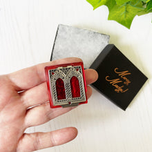 Cargar imagen en el visor de la galería, Antique Czech Red Glass Pocket Shrine With Rosary & Sacred Heart Jesus Statue. Vatican Double Window Devotional Catholic Miniature Shrine