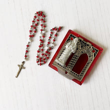 Cargar imagen en el visor de la galería, Antique Czech Red Glass Pocket Shrine With Rosary & Sacred Heart Jesus Statue. Vatican Double Window Devotional Catholic Miniature Shrine