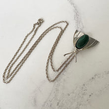 Cargar imagen en el visor de la galería, Vintage Sterling Silver And Malachite Moth Pendant. Art Nouveau Revival Pendant Necklace. Antique Arts & Crafts Style Pendant and Chain.