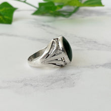 Cargar imagen en el visor de la galería, Antique Arts & Crafts Malachite Ring. Edwardian Sterling Silver Banded Green Agate Dome Ring. Unisex Statement Ring: Size US 9/UK S/EU 59