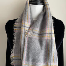 Charger l'image dans la galerie, Rare Antique Sterling Silver Celtic Knotwork Zoomorphic Penannular Pin. Scottish Sterling Silver Two Sided Plaid Brooch, Alexander Ritchie