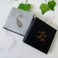 Cargar imagen en el visor de la galería, Art Nouveau Silver Abalone Shell Pendant Necklace. Antique Sterling Silver Arts & Crafts Necklace Pendant On Chain. Edwardian Necklace