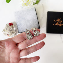 Cargar imagen en el visor de la galería, Mazer 1940s Oriental Face Mask Brooch & Earrings. Vintage Art Deco Asian Princess Pave Set Crystal and Ruby Red Diamante Brooch, Earring Set