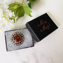 Cargar imagen en el visor de la galería, Victorian Scottish Silver Mixed Agate & Citrine Brooch. Antique Celtic Shield Cairngorm Brooch. Banded Agate, Bloodstone, Carnelian Brooch.