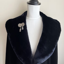 Cargar imagen en el visor de la galería, Antique 950 Silver Filigree Cannetille Ribbon Brooch