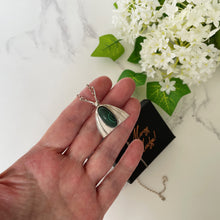 Cargar imagen en el visor de la galería, Vintage Sterling Silver And Malachite Moth Pendant. Art Nouveau Revival Pendant Necklace. Antique Arts & Crafts Style Pendant and Chain.