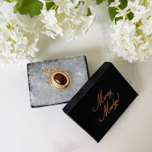 Lade das Bild in den Galerie-Viewer, Victorian Rhodolite Garnet 14ct Gold Pendant Locket. Antique Rose Pink Garnet Pendant With Locket Back Compartment. Secret Photo Locket