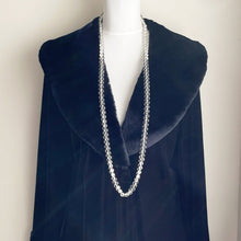 Cargar imagen en el visor de la galería, Antique Glass Bubble Bead Necklace. 1920s Art Deco 40 Inch Long Rope Necklace. Czech Clear Glass Teardrop Bead Necklace With Silver Clasp