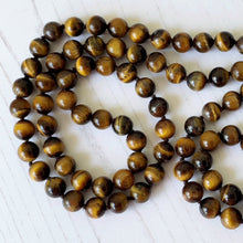 Charger l'image dans la galerie, Antique Tigers Eye Gemstone Bead Necklace. Art Deco 36" Long Rope Necklace. Over The Head Gemstone Necklace.