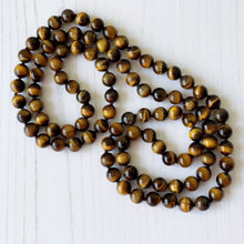 Charger l'image dans la galerie, Antique Tigers Eye Gemstone Bead Necklace. Art Deco 36" Long Rope Necklace. Over The Head Gemstone Necklace.