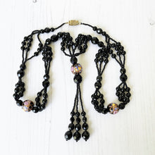 Cargar imagen en el visor de la galería, Antique Art Deco French Jet Sautoir Necklace. Black Venetian Murano Glass & Italian Wedding Cake Beads. Long Flapper Necklace With Tassel