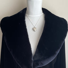 Cargar imagen en el visor de la galería, Vintage Sterling Silver Heart Locket Necklace. 1960s Baby Photo Love Heart Locket & Chain. Edwardian Retro Floral Engraved Sweetheart Locket