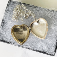 Cargar imagen en el visor de la galería, Vintage Sterling Silver Heart Locket Necklace. 1960s Baby Photo Love Heart Locket & Chain. Edwardian Retro Floral Engraved Sweetheart Locket