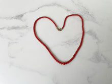 Cargar imagen en el visor de la galería, Vintage Natural Red Coral Necklace. Graduated Genuine Coral Bead Necklace, Gold Clasp, 17" 43cm