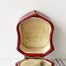 Cargar imagen en el visor de la galería, Antique Red Moroccan Leather Ring Box. Georgian/Victorian Shield Shaped Ring Box. Antique Mourning/Engagement/Signet Ring Jewellery Box.
