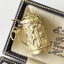 Cargar imagen en el visor de la galería, Vintage Italian 14ct Gold Pendant. Etruscan Style Beer Stein Necklace Pendant. Engraved Flower & Scroll Lidded Flagon Pendant