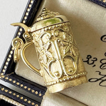 Cargar imagen en el visor de la galería, Vintage Italian 14ct Gold Pendant. Etruscan Style Beer Stein Necklace Pendant. Engraved Flower & Scroll Lidded Flagon Pendant