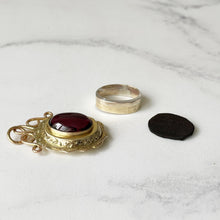 Lade das Bild in den Galerie-Viewer, Victorian Rhodolite Garnet 14ct Gold Pendant Locket. Antique Rose Pink Garnet Pendant With Locket Back Compartment. Secret Photo Locket