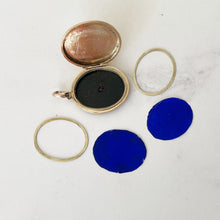 Cargar imagen en el visor de la galería, Victorian 15ct Gold Engraved Shamrock & Bloodstone Locket. Scottish/Irish Antique Celtic Locket. 2-Sided Oval 2-Photo Locket