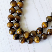 Charger l'image dans la galerie, Antique Tigers Eye Gemstone Bead Necklace. Art Deco 36" Long Rope Necklace. Over The Head Gemstone Necklace.