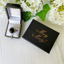 Cargar imagen en el visor de la galería, Vintage Whitby Jet Sterling Silver Ring. Gothic Dome Ring, 1977 Hallmark. Modernist Brutalist Sterling Silver Ring, UK/M, US/6.25, EU/52