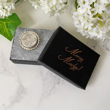 Cargar imagen en el visor de la galería, Antique Victorian Silver Locket Back Brooch. Aesthetic Engraved Crane Sterling Silver Brooch, Photo Compartment. Victorian Japonesque Pin.